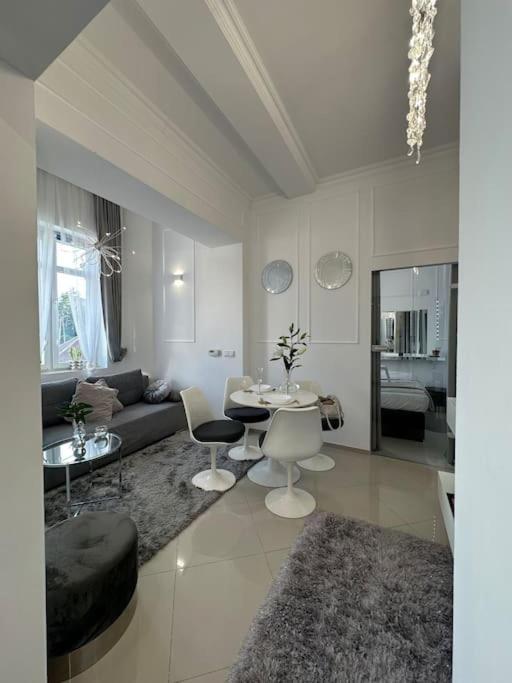 Salt Inn Apartments No 2 - Jacuzzi 威利兹卡 外观 照片